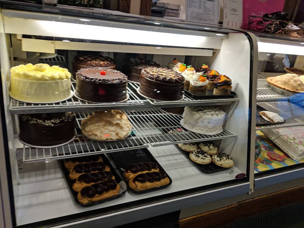 Greggs | restaurant | 1940 Pawtucket Ave, East Providence, RI 02914, USA | 4014385700 OR +1 401-438-5700