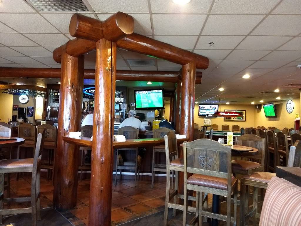 Poncho & Leftys | restaurant | 14151 Edgewood Dr N, Baxter, MN 56425, USA | 2188290489 OR +1 218-829-0489