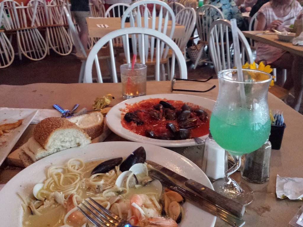 Bait Box Restaurant | restaurant | 30 Hancock Harbor Rd, Greenwich, NJ 08323, USA | 8564552610 OR +1 856-455-2610