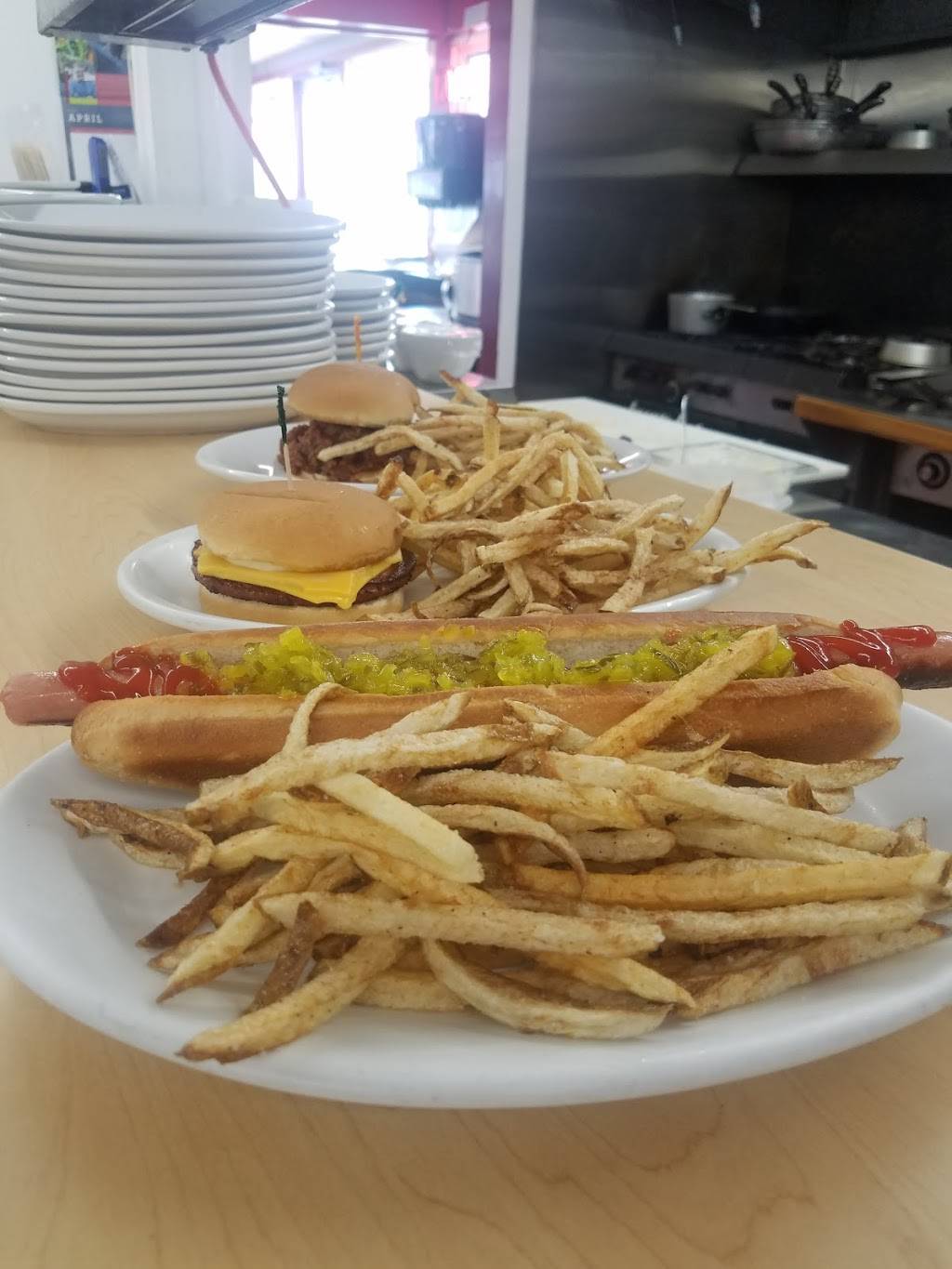 Michaels Casual Dining | restaurant | 146 Portland Way N, Galion, OH 44833, USA | 4194627050 OR +1 419-462-7050