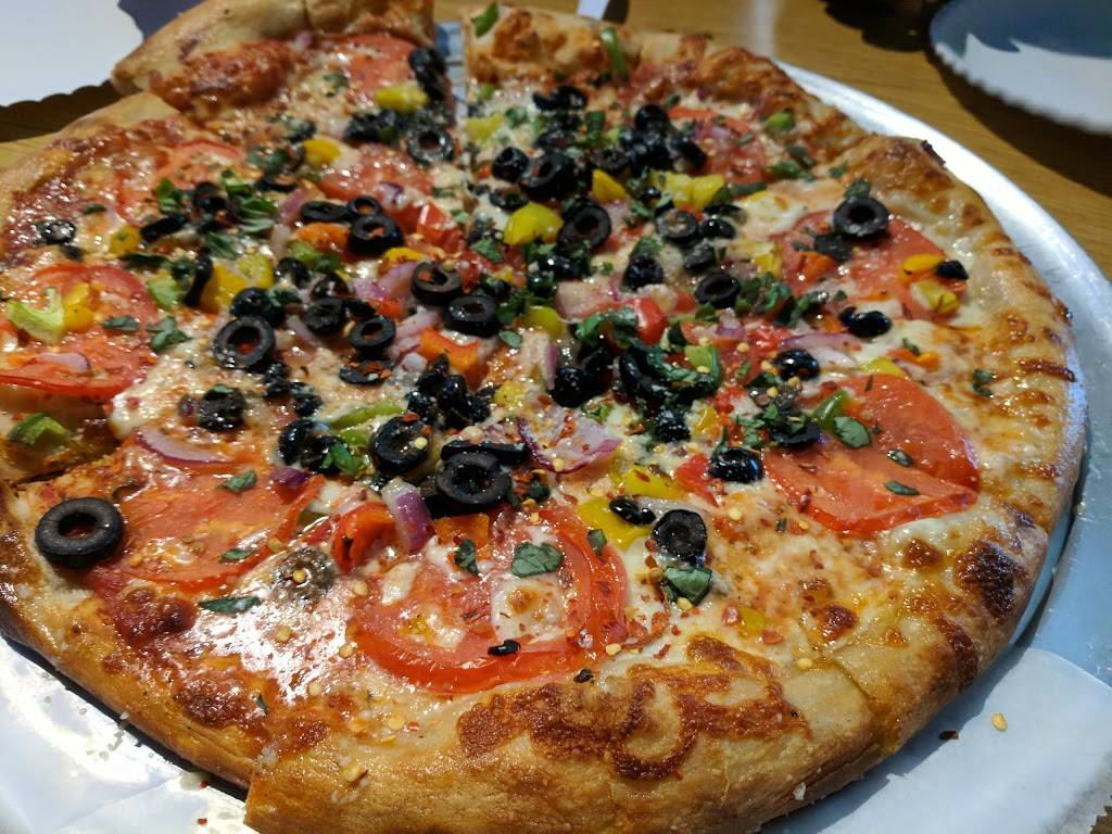 Squallys - On The River | restaurant | 7310 CA-49, Lotus, CA 95651, USA | 5306221213 OR +1 530-622-1213