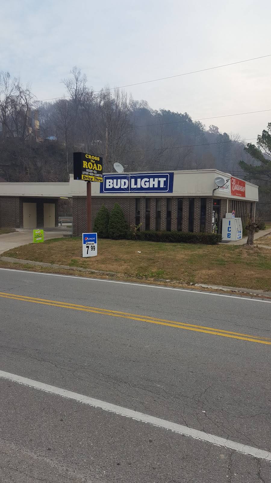 Across The Road | restaurant | 6241 KY-550, Garrett, KY 41630, USA | 6064241550 OR +1 606-424-1550