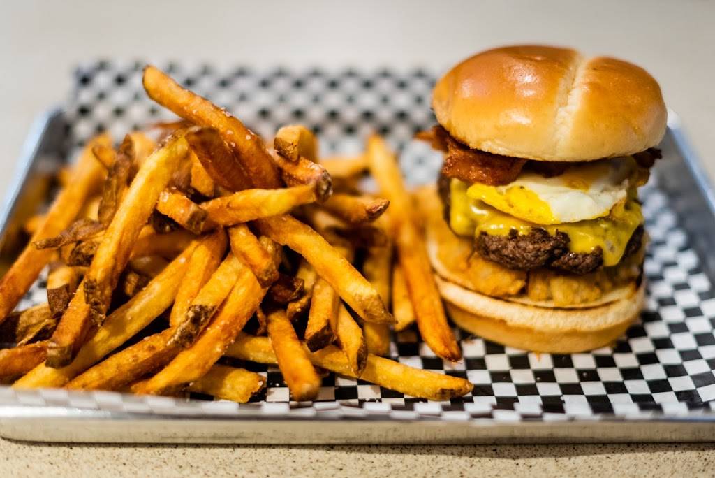 Chop Shop | restaurant | 2159 N High St, Columbus, OH 43201, USA | 6147253600 OR +1 614-725-3600