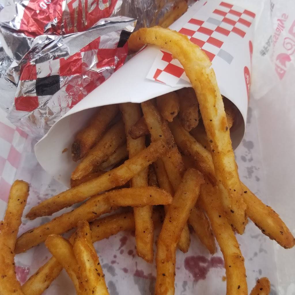 Checkers | restaurant | 601 N Main St, Summerville, SC 29483, USA | 8436951436 OR +1 843-695-1436