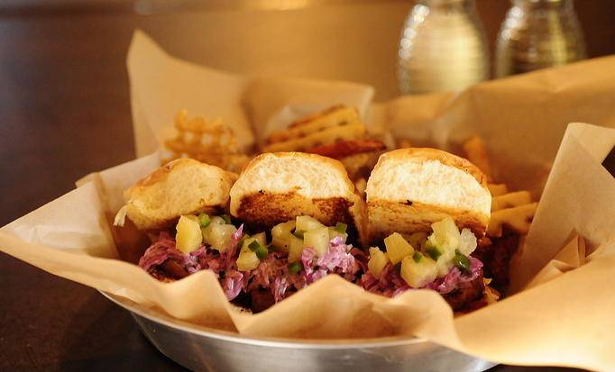 The Local Oak | restaurant | 409 N Zang Blvd, Dallas, TX 75208, USA | 2149464625 OR +1 214-946-4625