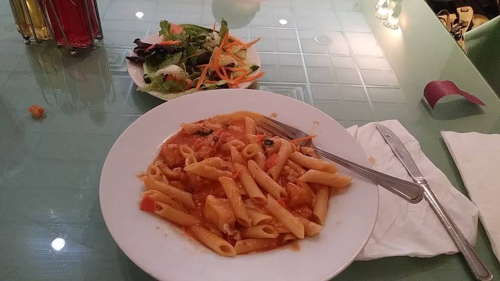 Bahia | restaurant | 690 Grand St, Brooklyn, NY 11211, USA | 7182189592 OR +1 718-218-9592