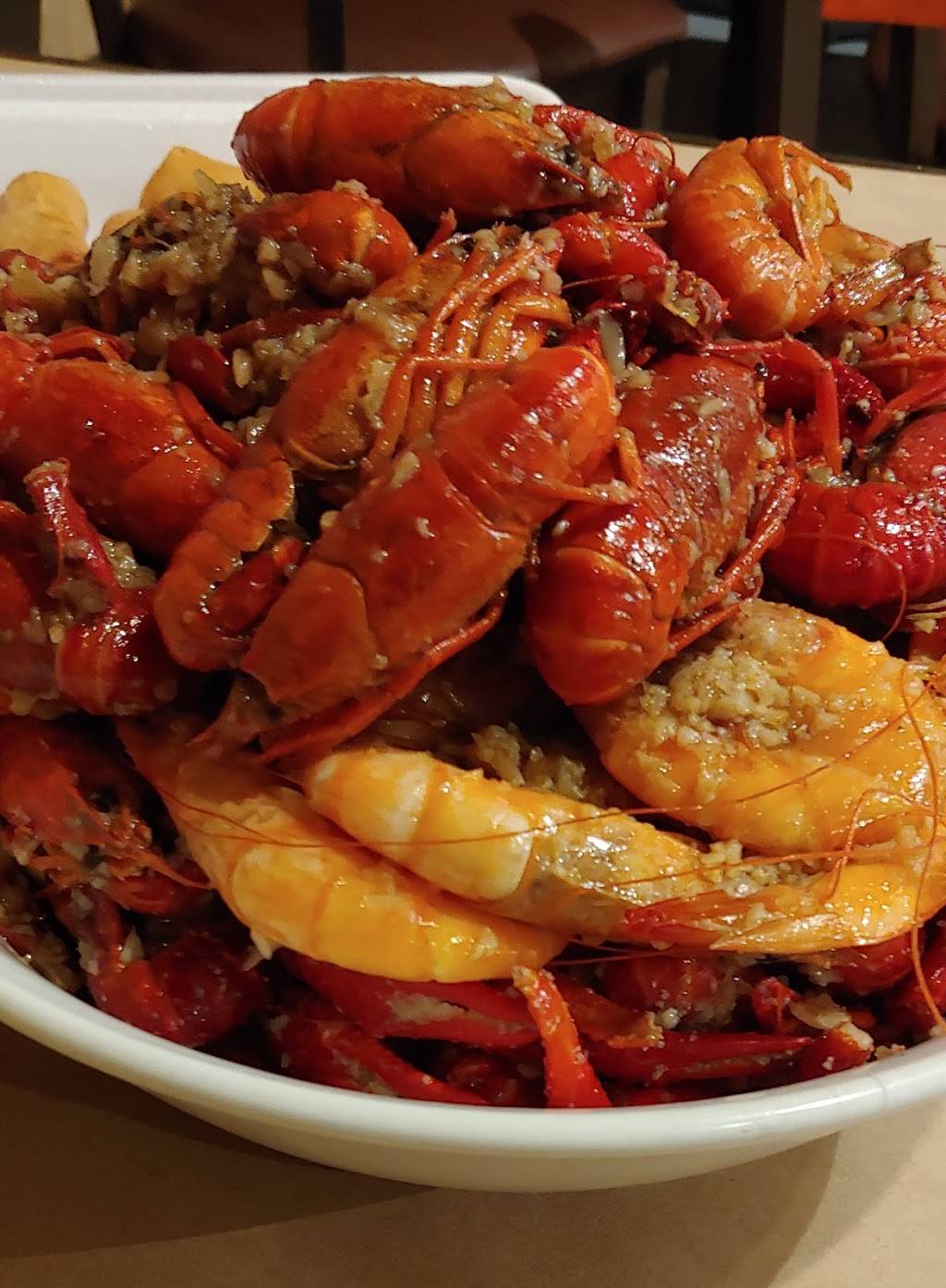 The Blazing Crawfish | restaurant | 909 SE Everett Mall Way, Everett, WA 98208, USA | 4252129603 OR +1 425-212-9603