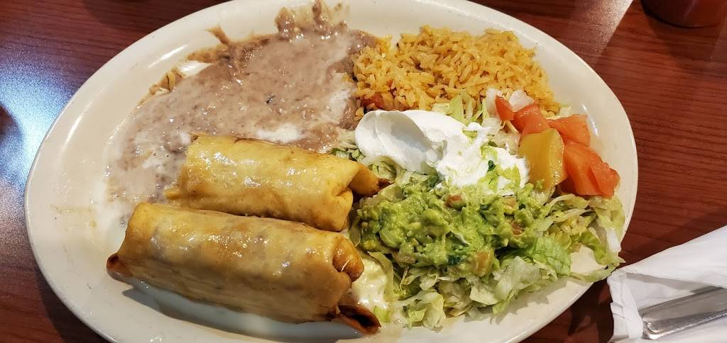 Minas Mexican Restaurant | restaurant | 49 Hartford St, Chapmanville, WV 25508, USA | 3048555500 OR +1 304-855-5500