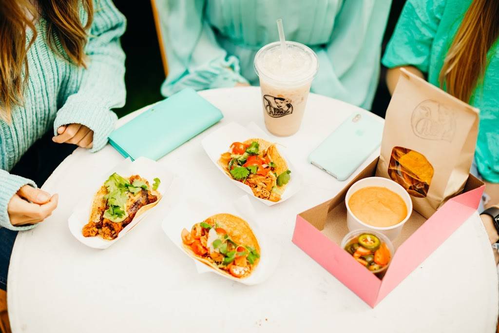 Chicas Tacos | meal delivery | 800 South La Brea Ave, Los Angeles, CA 90036, USA | 2138960373 OR +1 213-896-0373