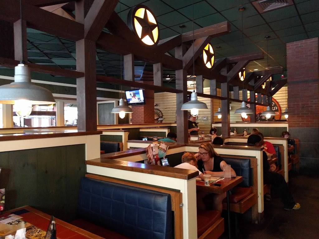 Chilis Grill & Bar | meal takeaway | 1765 Maple Ave, Evanston, IL 60201, USA | 8473289068 OR +1 847-328-9068