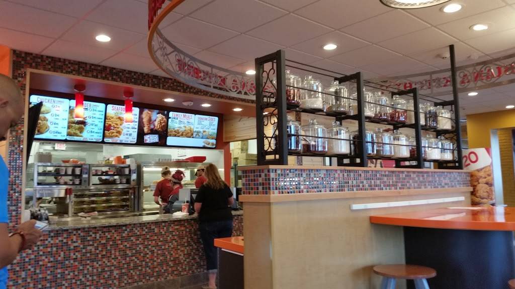 Popeyes Louisiana Kitchen | restaurant | 141 Daniel Webster Hwy, Nashua, NH 03060, USA | 6039435197 OR +1 603-943-5197