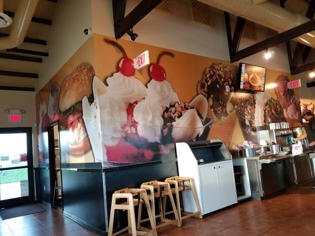 Braums Ice Cream & Burger Restaurant | restaurant | 3641 N Rock Rd, Wichita, KS 67226, USA | 3166341470 OR +1 316-634-1470