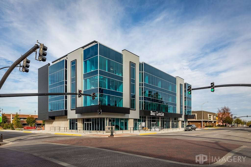 Bar Louie | night club | 234 Frederica St, Owensboro, KY 42301, USA | 2702157723 OR +1 270-215-7723