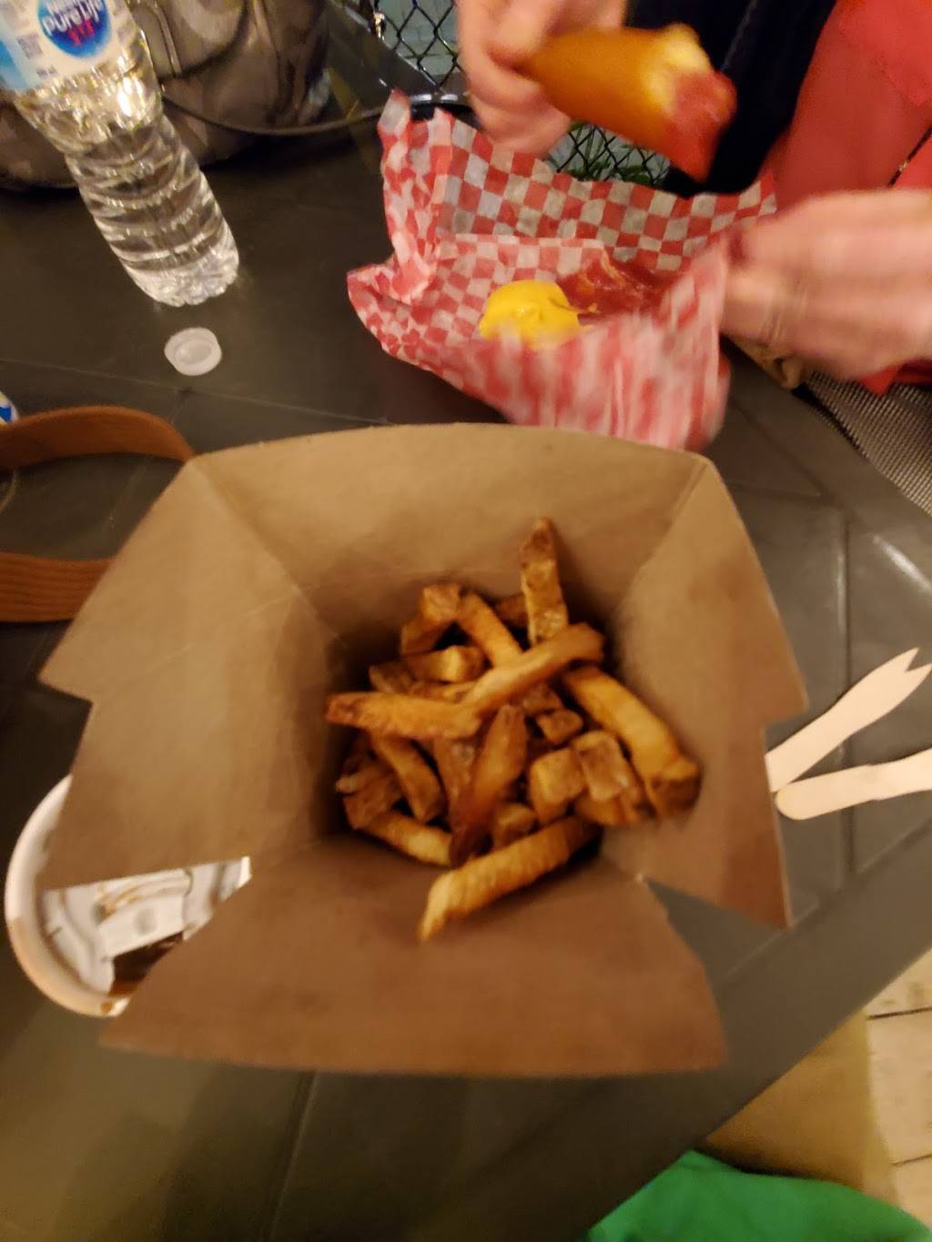 Chip truck | restaurant | 600-590 Liverpool Rd, Pickering, ON L1W 1R1, Canada | 7059391598 OR +1 705-939-1598