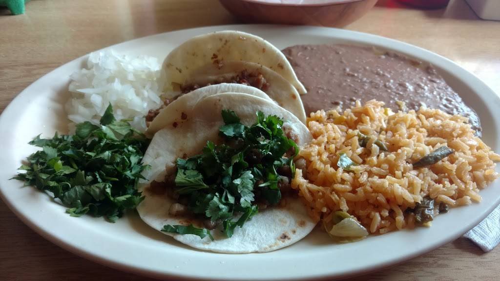 Lupitas Restaurant | restaurant | 1965 Fort Worth Ave, Dallas, TX 75208, USA | 2149417181 OR +1 214-941-7181