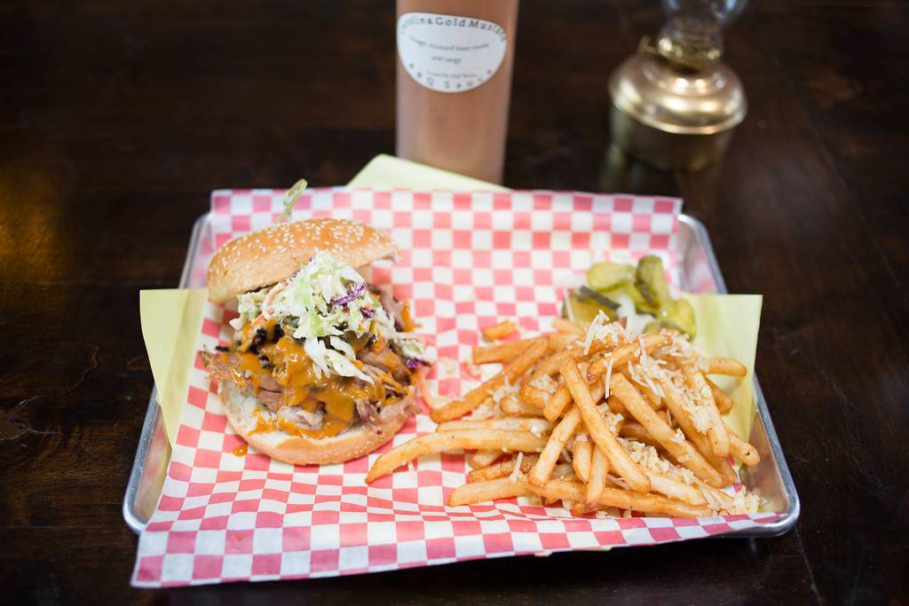 Smoke Tree BBQ Palm Springs | restaurant | 1775 E Palm Canyon Dr Suite 405, Palm Springs, CA 92264, USA | 7607786521 OR +1 760-778-6521