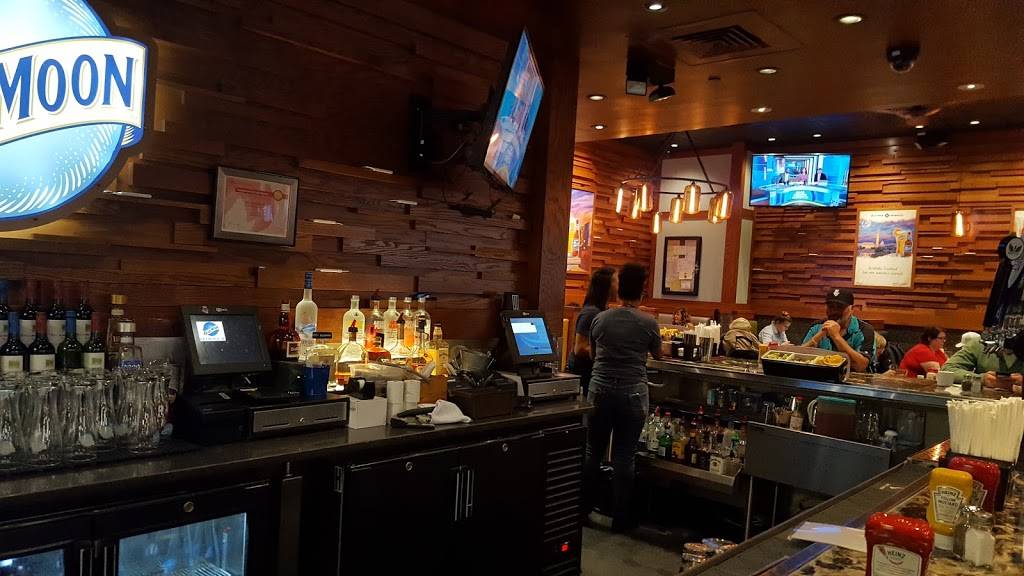 Blue Moon Brewhouse | restaurant | 6000 N Terminal Pkwy, Atlanta, GA 30320, USA | 4047629180 OR +1 404-762-9180