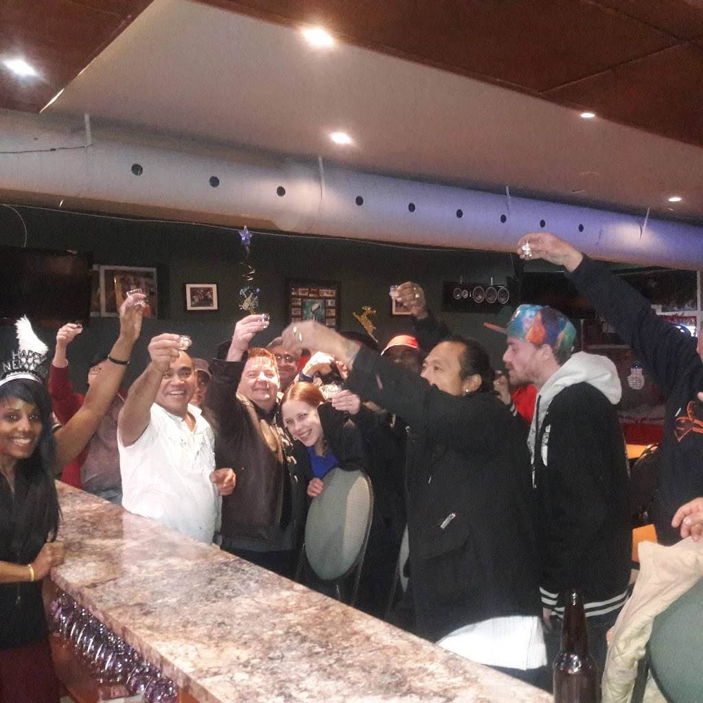 Crave Restaurant and Bar | restaurant | 816 Sheppard Ave W, North York, ON M3H 2T1, Canada | 4163984553 OR +1 416-398-4553