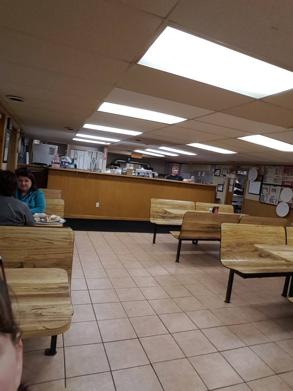 Thompson House of Pizza | restaurant | 1139 Riverside Dr, North Grosvenor Dale, CT 06255, USA | 8609233018 OR +1 860-923-3018