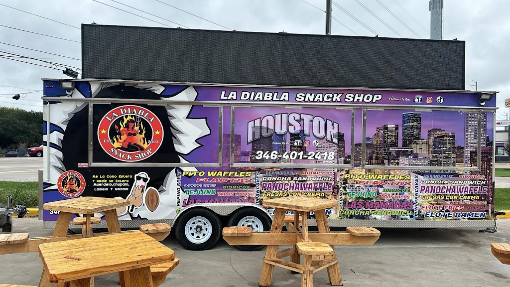 Kroozin Food Park | restaurant | 14151 Tomball Pkwy, Houston, TX 77086, USA | 8329474284 OR +1 832-947-4284