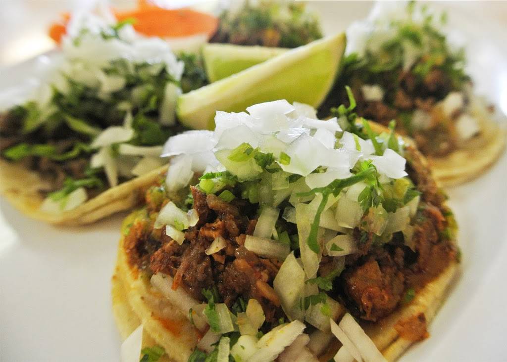 El Bukanas Tacos & Mexican Food | restaurant | 15914 Gale Ave, Hacienda Heights, CA 91745, USA | 6263339651 OR +1 626-333-9651