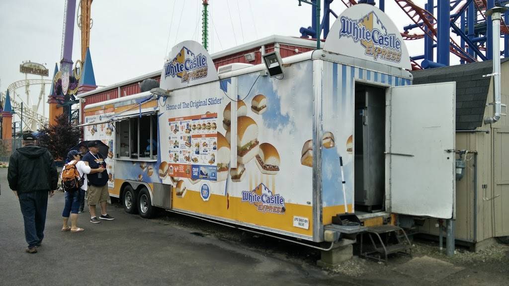 White Castle Express | restaurant | 1000 Surf Ave, Brooklyn, NY 11224, USA | 8008432728 OR +1 800-843-2728
