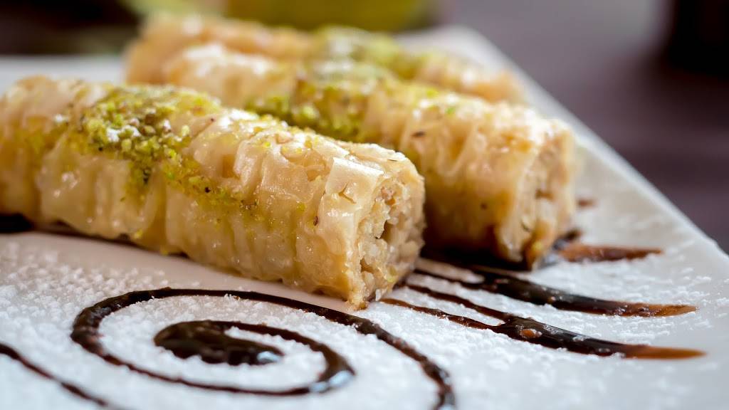 Eddys Mediterranean Bistro | restaurant | 420 Tecumseh Rd E, Windsor, ON N8X 2R6, Canada | 5192545656 OR +1 519-254-5656