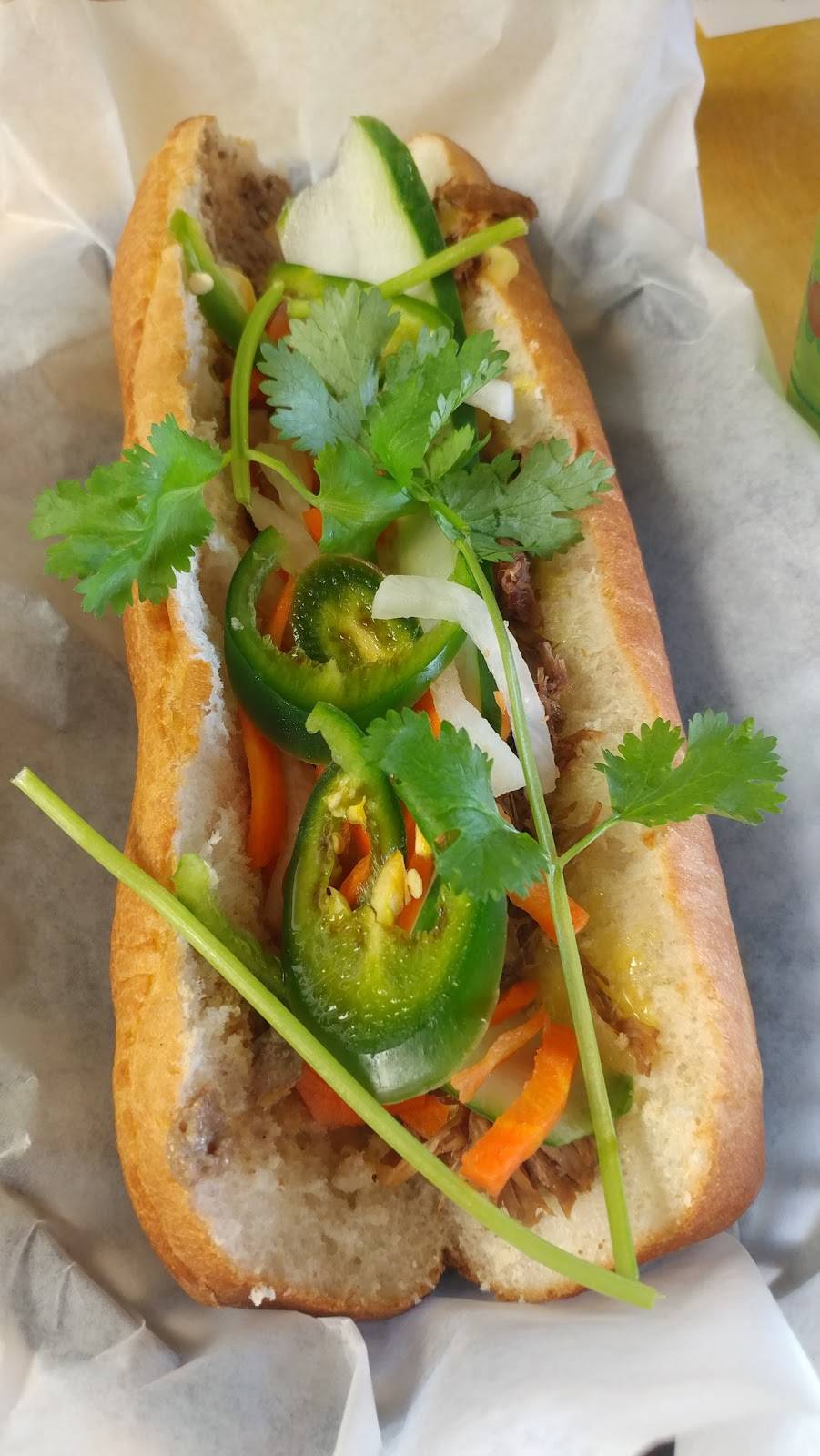 Pho Cafe | restaurant | 3926 Market St #201, Wilmington, NC 28403, USA | 9108337204 OR +1 910-833-7204