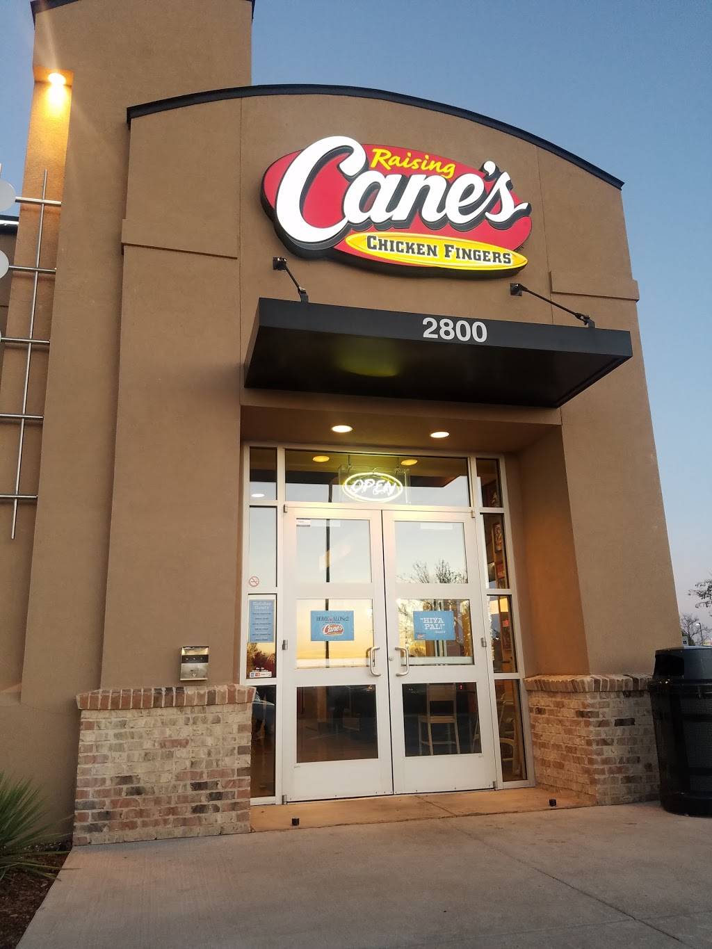 Raising Canes Chicken Fingers | meal takeaway | 2800 S. Airport Depot Blvd, Midwest City, OK 73110, USA | 4058697127 OR +1 405-869-7127