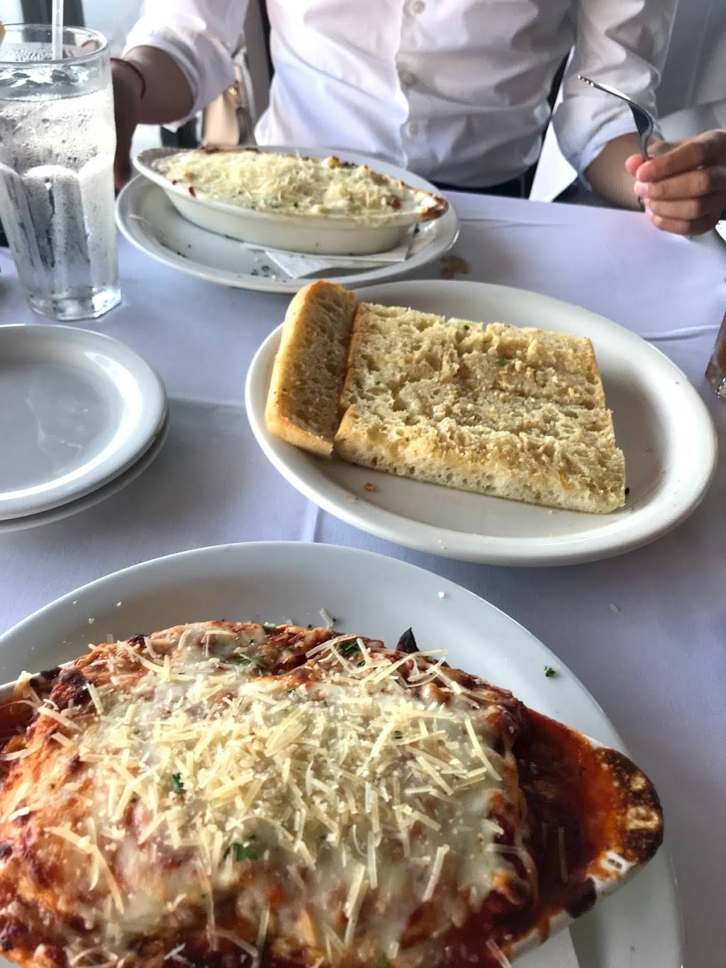 Lucianos Italian Restaurant | restaurant | 1821 S Alameda St, Corpus Christi, TX 78404, USA | 3618823191 OR +1 361-882-3191