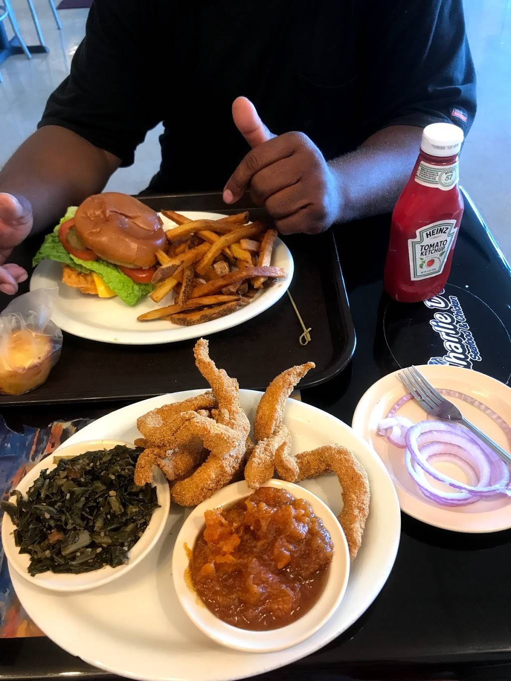 Charlie Ds Seafood and Chicken | restaurant | 600 E 99th St, Kansas City, MO 64131, USA | 8169423000 OR +1 816-942-3000