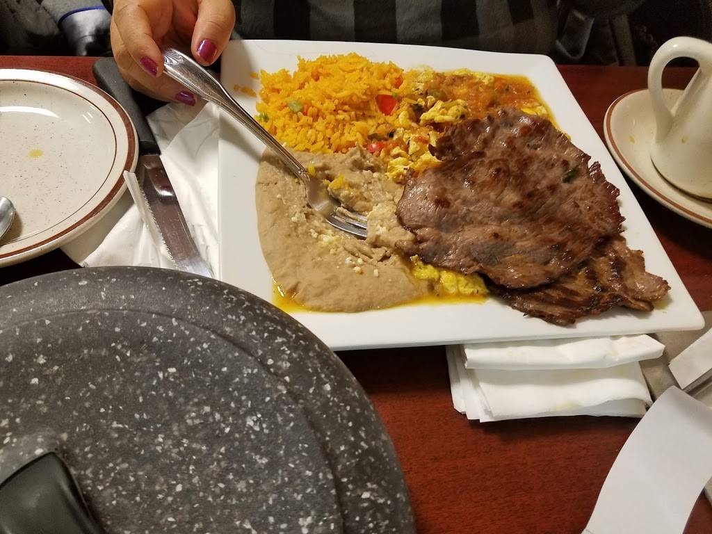 La Quebrada De La 63 | restaurant | 3816 W 63rd St, Chicago, IL 60629, USA | 7735859943 OR +1 773-585-9943