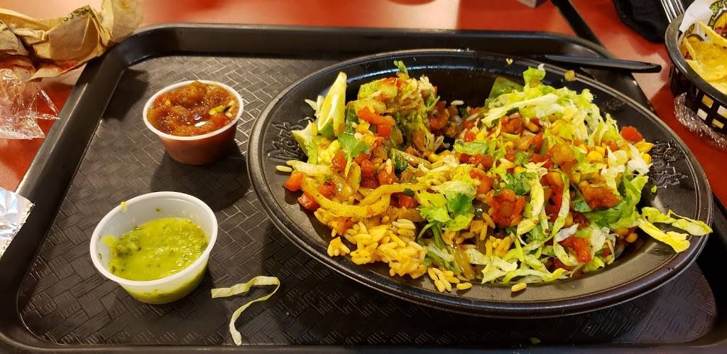 Moes Southwest Grill | restaurant | 256 Daniel Webster Hwy, Nashua, NH 03060, USA | 6038880664 OR +1 603-888-0664