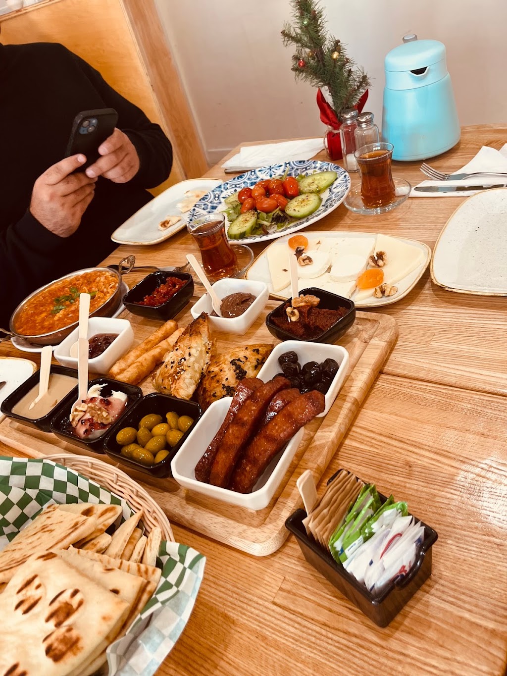 Hummus Mediterranean Kitchen | restaurant | 185 Castro St, Mountain View, CA 94041, USA | 6503861860 OR +1 650-386-1860