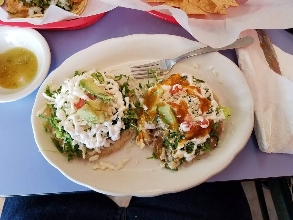 Guzman Taqueria | restaurant | 100 Spring St, Orfordville, WI 53576, USA | 6088793888 OR +1 608-879-3888