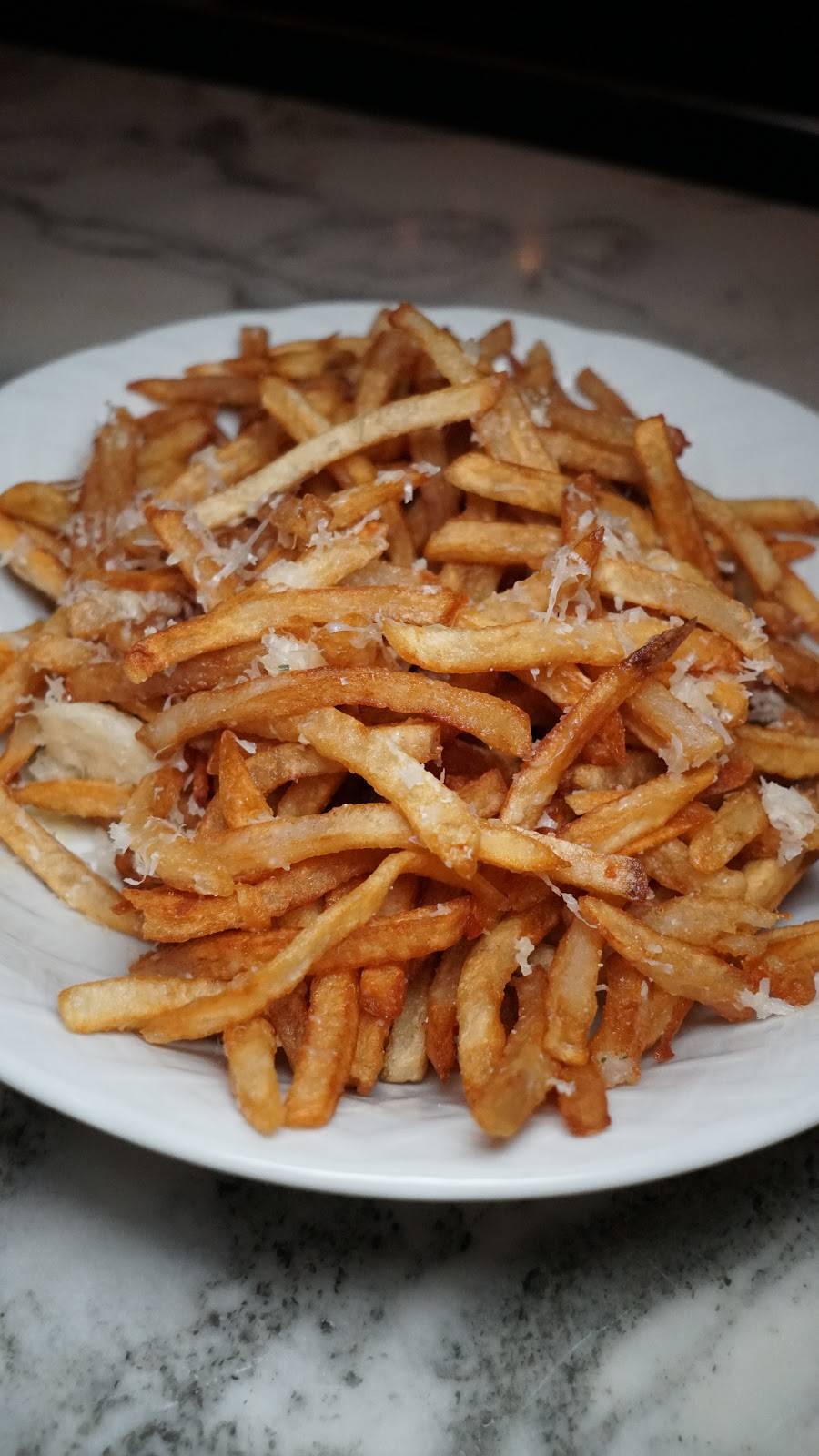 Bistro Pierre Lapin | restaurant | 99 Bank St, New York, NY 10014, USA | 2128586600 OR +1 212-858-6600