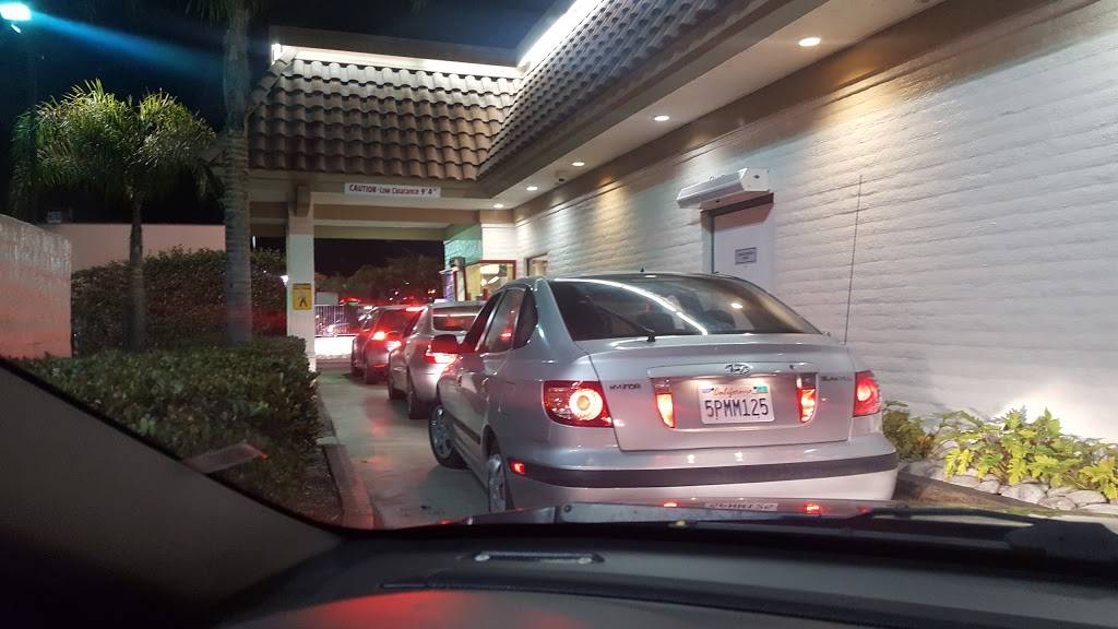 In-N-Out Burger | restaurant | 594 W 19th St, Costa Mesa, CA 92627, USA | 8007861000 OR +1 800-786-1000