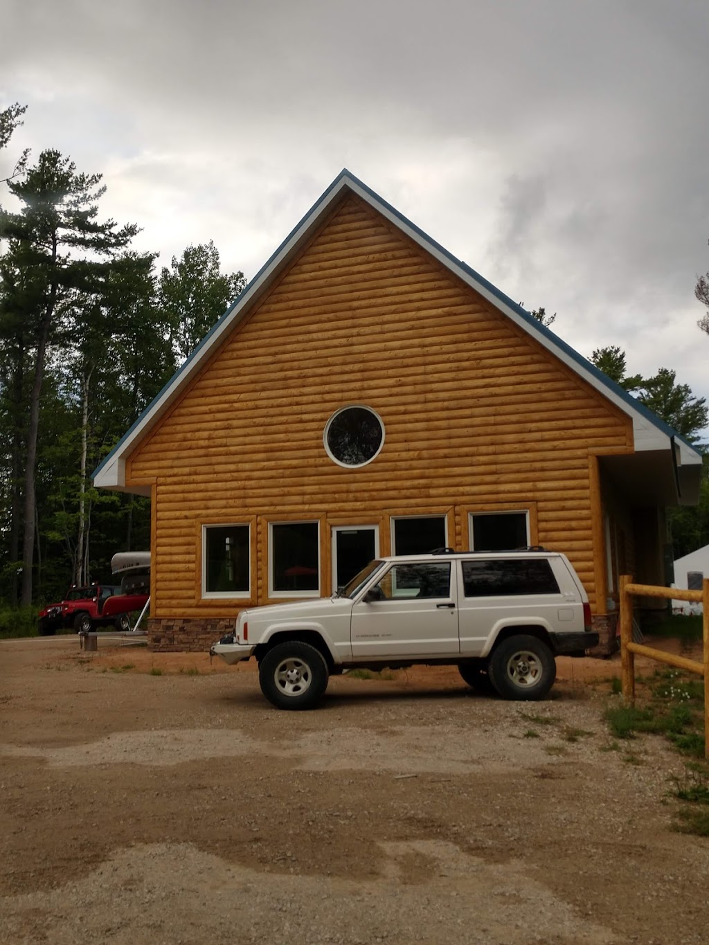 Ebby’s | restaurant | 32358 W M-123, Paradise, MI 49768, USA | 9062911268 OR +1 906-291-1268