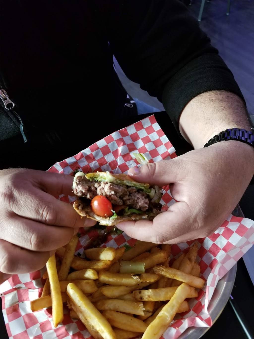 Hamburger Marys St Louis | restaurant | 400 Washington Ave, St. Louis, MO 63102, USA | 3148334000 OR +1 314-833-4000