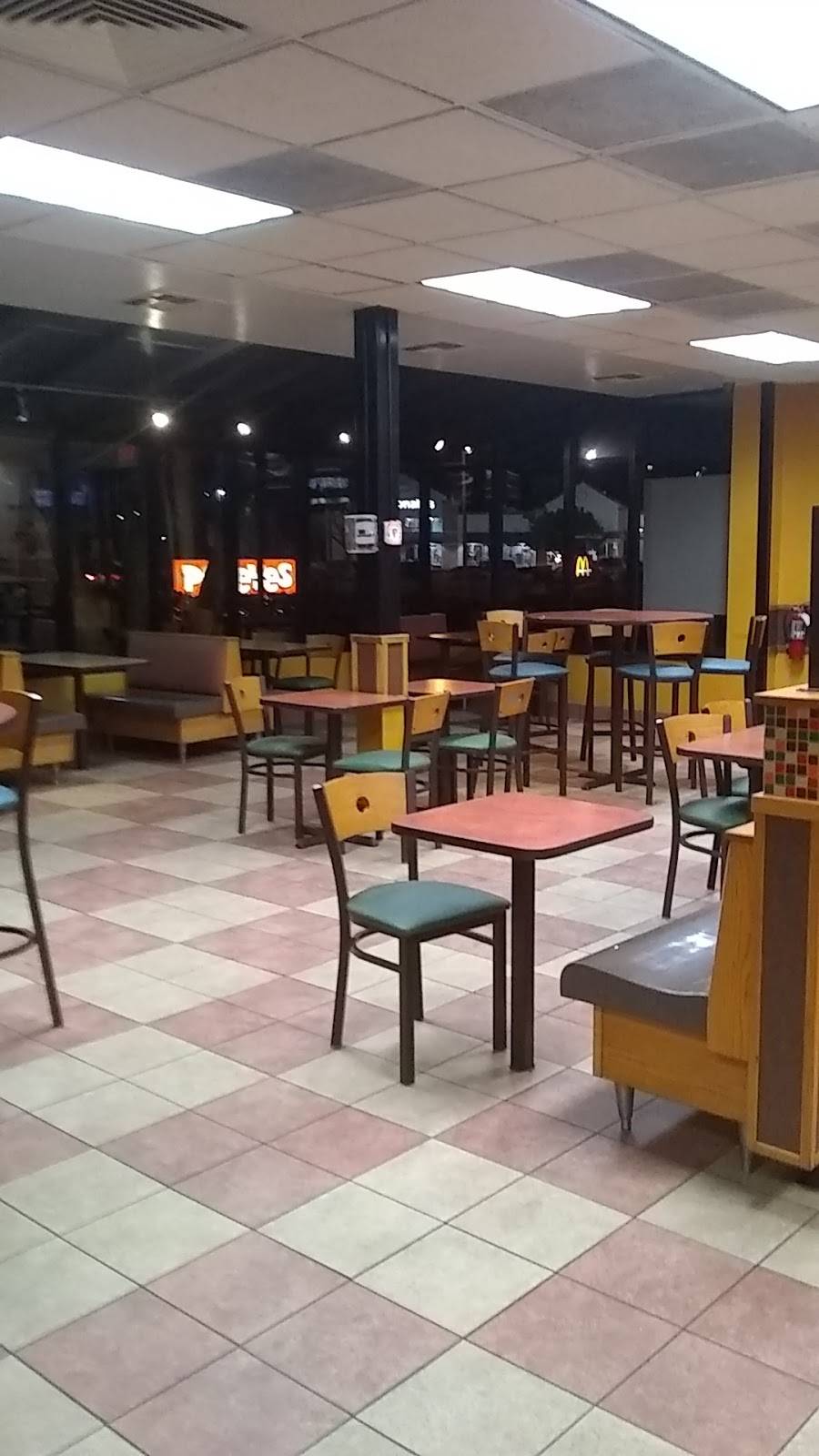 Popeyes Louisiana Kitchen | restaurant | 520 New Los Angeles Ave, Moorpark, CA 93021, USA | 8055629001 OR +1 805-562-9001