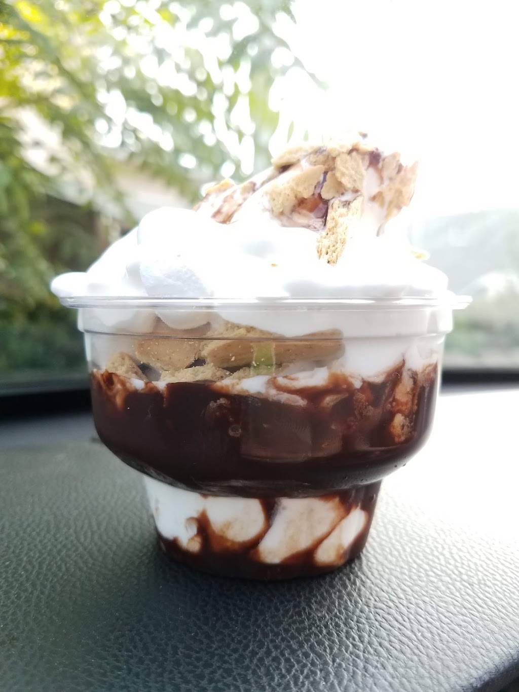 Gibbys Good Eats & Treats | restaurant | 800 4th Ave, Coraopolis, PA 15108, USA | 4122649866 OR +1 412-264-9866