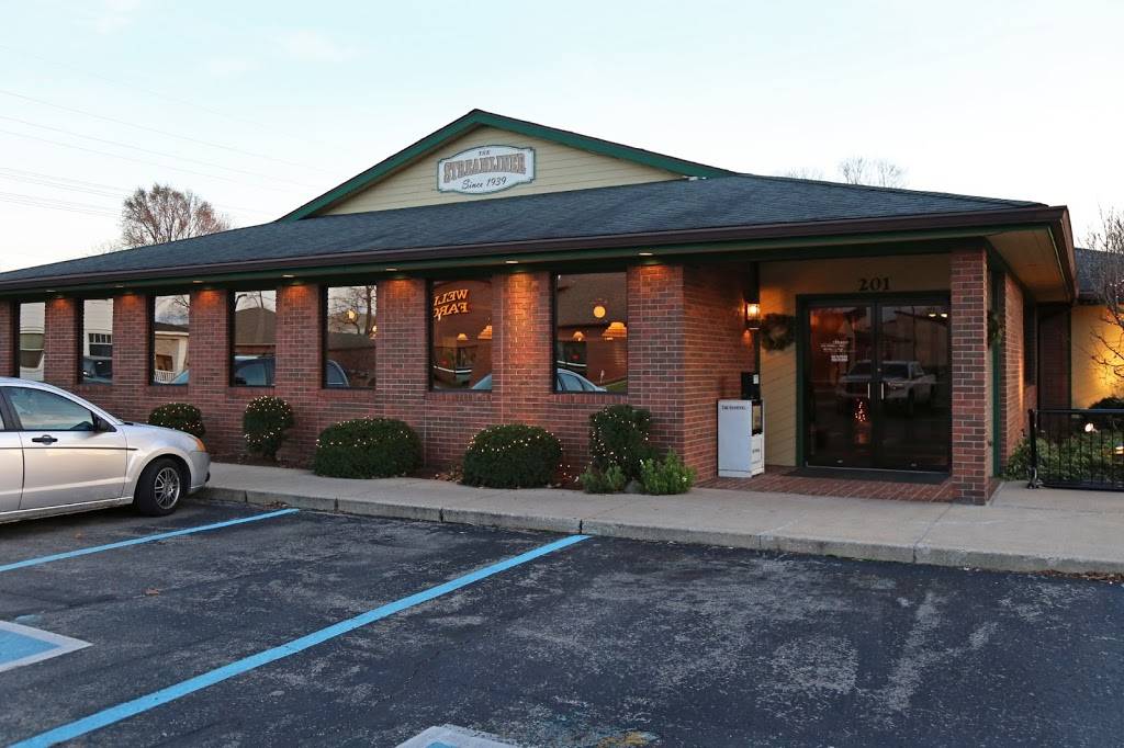 Streamliner Family Restaurant | restaurant | 201 E 9th St, Rochester, IN 46975, USA | 5742234656 OR +1 574-223-4656