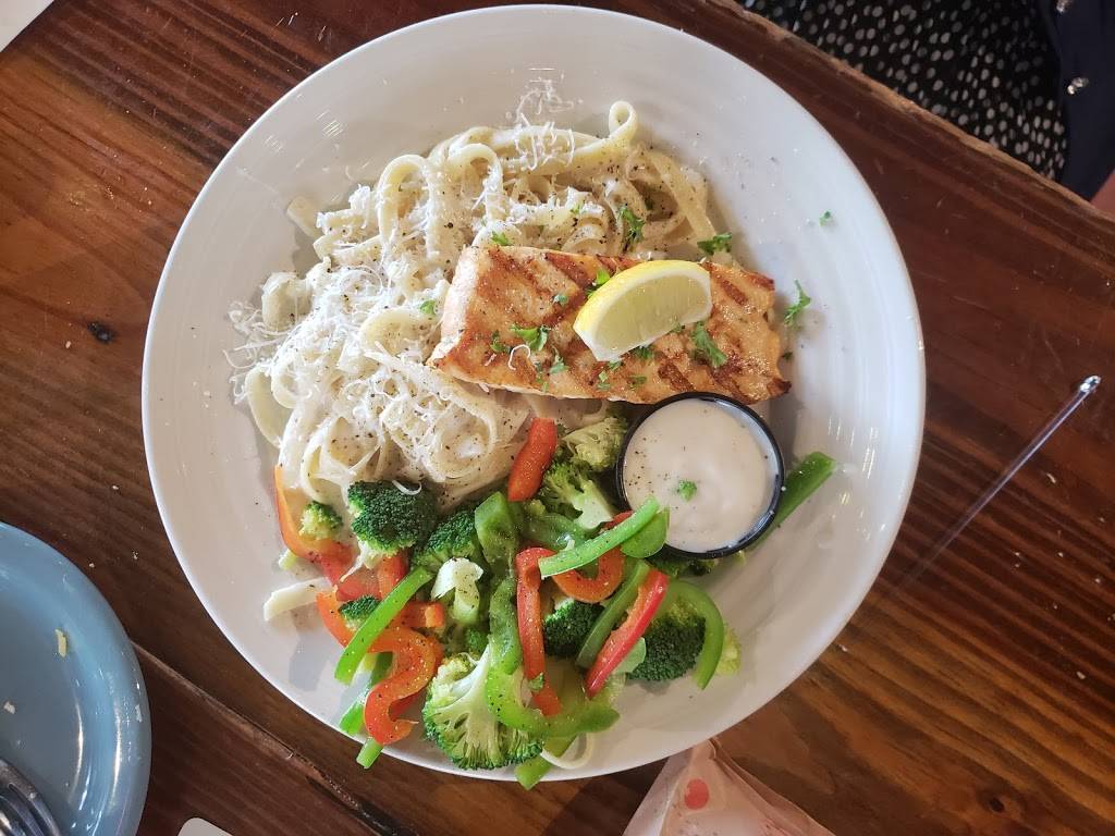 East Side Marios Scarborough | restaurant | 12 Lebovic Ave Unit 9, Scarborough, ON M1L 4V9, Canada | 4162856626 OR +1 416-285-6626