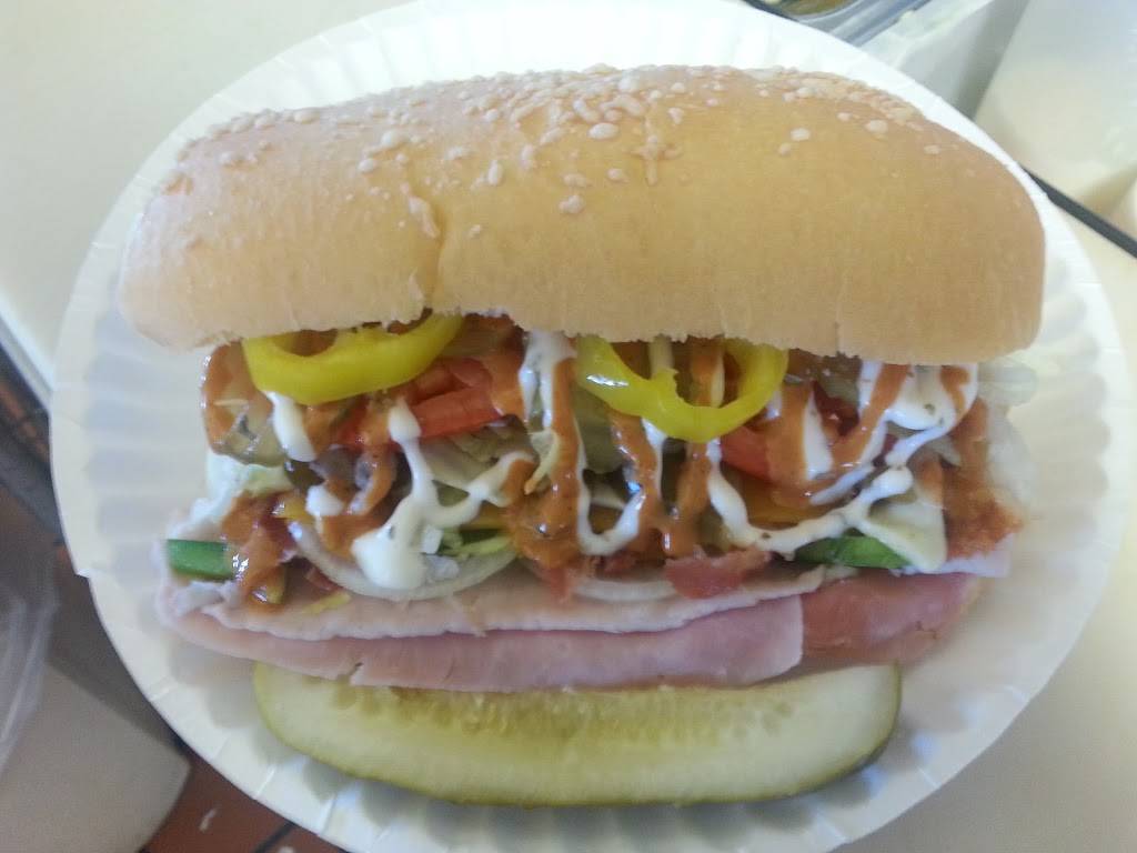 Big Dallys Deli #2 | restaurant | 610 E South St, Hastings, NE 68901, USA | 4024622242 OR +1 402-462-2242