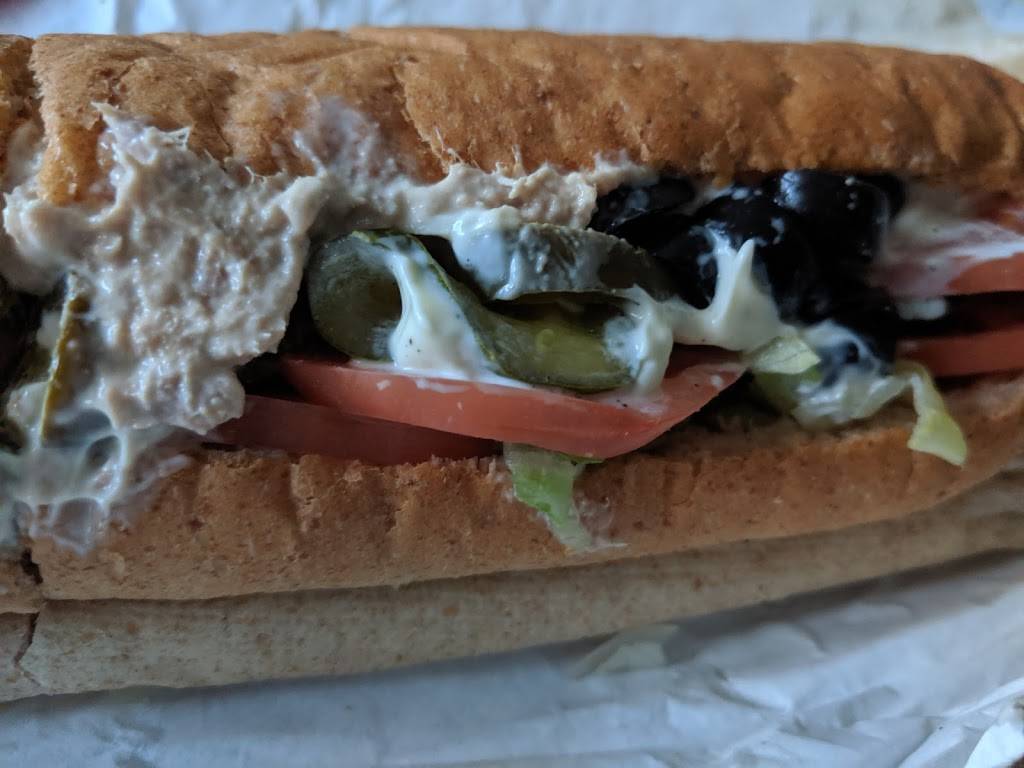 Subway | restaurant | 1450 Major MacKenzie Dr W, Maple, ON L6A 4H6, Canada | 9058320789 OR +1 905-832-0789