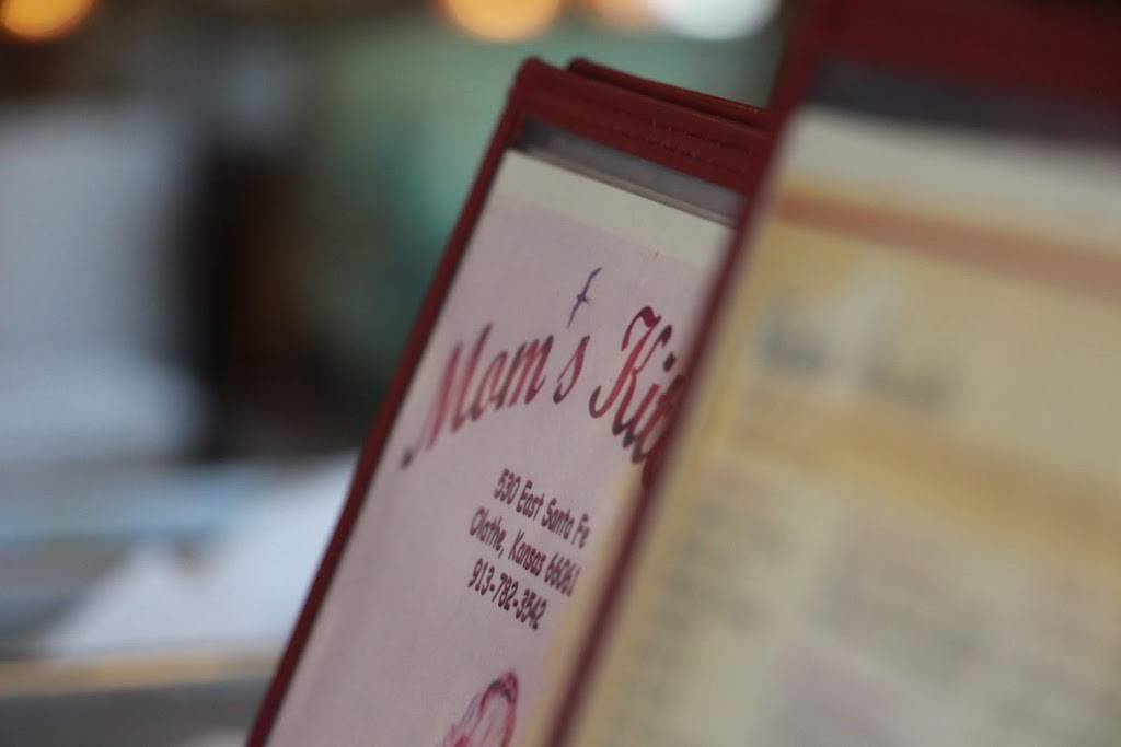 Moms Kitchen | restaurant | 530 E Santa Fe St, Olathe, KS 66061, USA | 9137823542 OR +1 913-782-3542