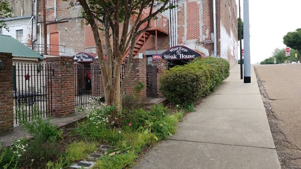 Wyatt Earps Steak House | restaurant | 102 E Court Square suit DU, Covington, TN 38019, USA | 9016172156 OR +1 901-617-2156
