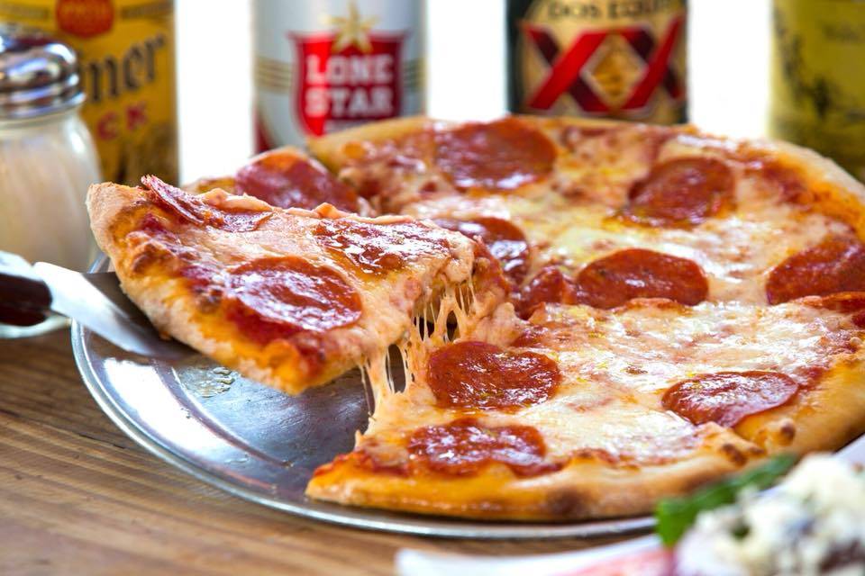 Deco Pizzeria | restaurant | 2026 Babcock Rd #107, San Antonio, TX 78229, USA | 2109963326 OR +1 210-996-3326