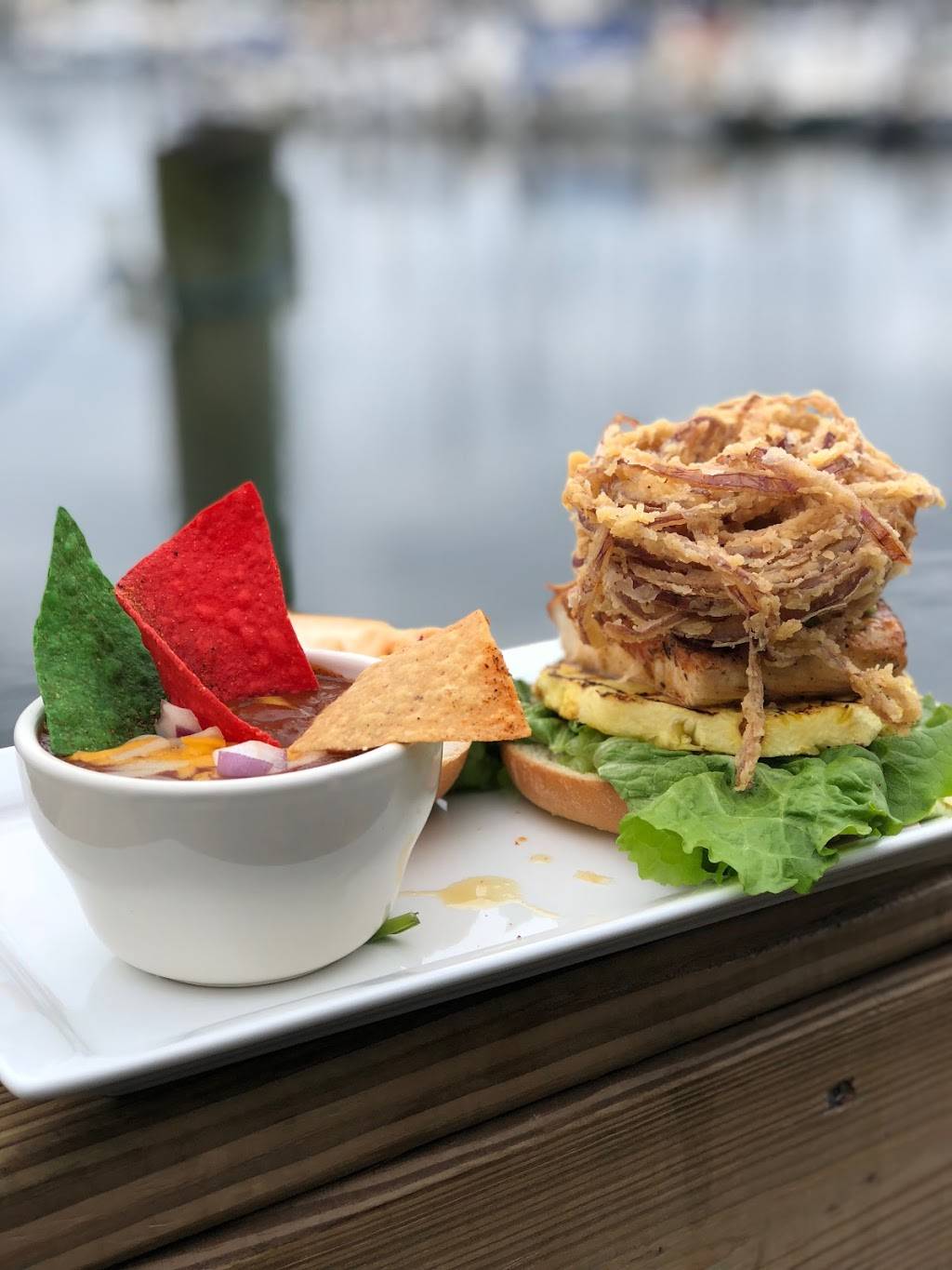 Frescos Waterfront Bistro | restaurant | 300 2nd Ave NE, St. Petersburg, FL 33701, USA | 7278944429 OR +1 727-894-4429