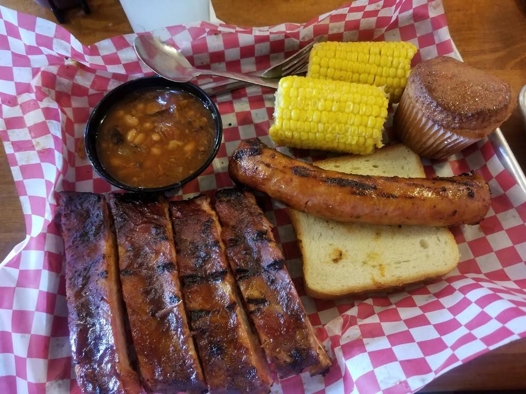 Famous Daves Bar-B-Que | restaurant | 790 W Winton Ave, Hayward, CA 94545, USA | 5107822030 OR +1 510-782-2030